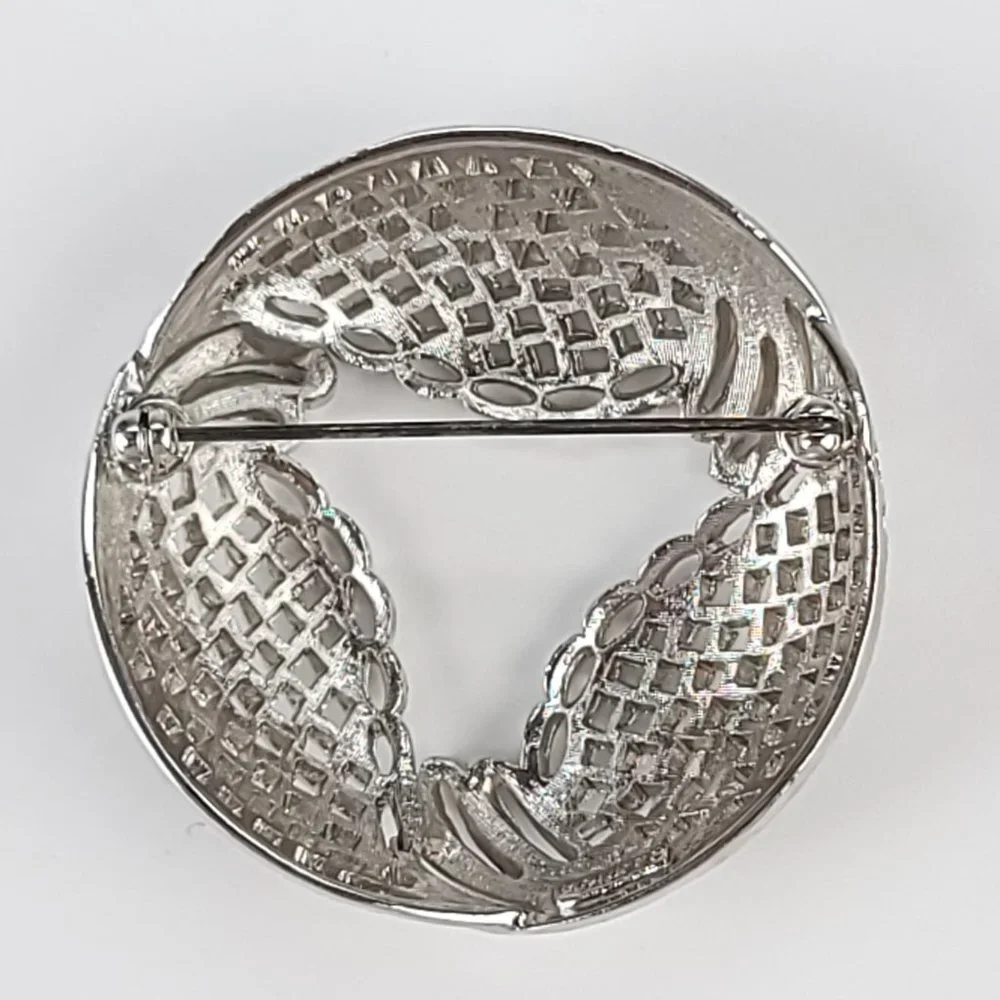 Vintage‎ Monet Silver Tone Lattice Openwork Circle Brooch Pin Wreath Geometric